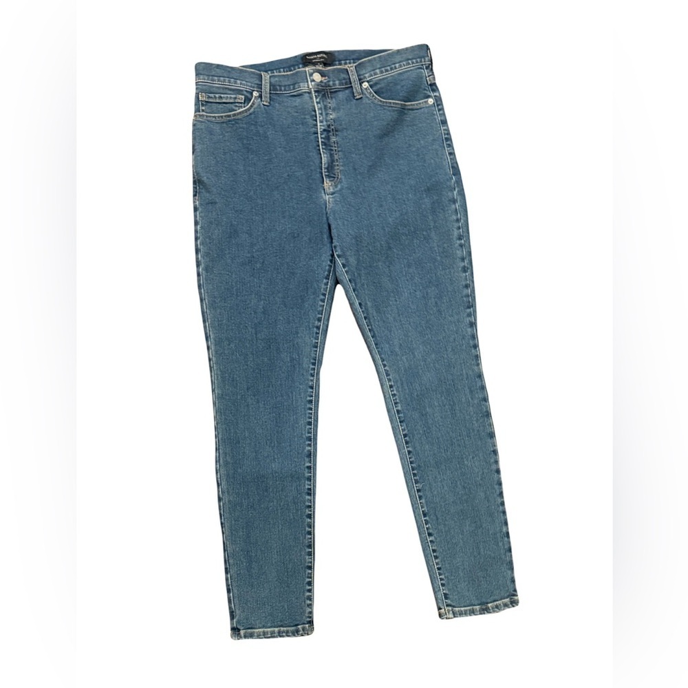 Banana Republic Factory NWT Universal skinny jeans, size 4
